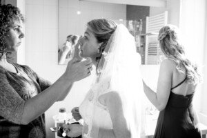 bruiloft voorbereiding make-up spiegel bruid